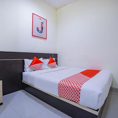 Oyo 2357 Syariah Grand Raudhah Hotell Jakarta Exteriör bild
