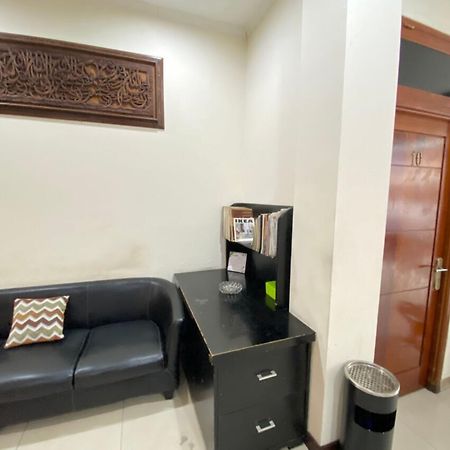 Oyo 2357 Syariah Grand Raudhah Hotell Jakarta Exteriör bild