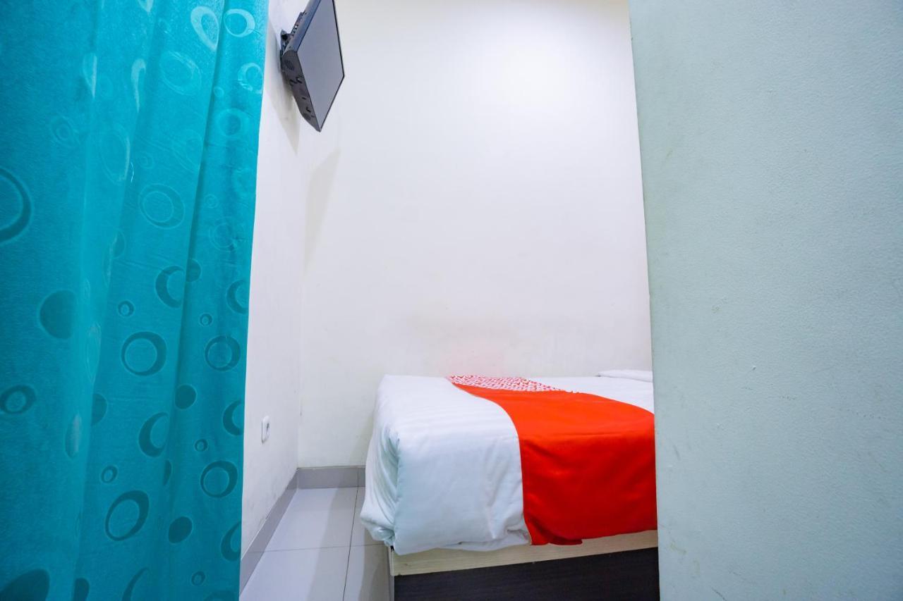 Oyo 2357 Syariah Grand Raudhah Hotell Jakarta Exteriör bild
