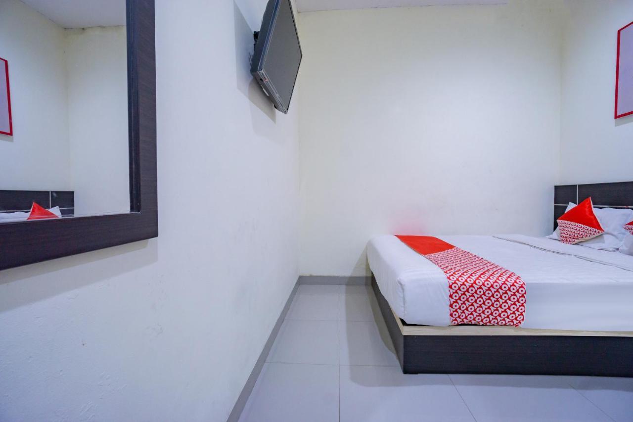 Oyo 2357 Syariah Grand Raudhah Hotell Jakarta Exteriör bild