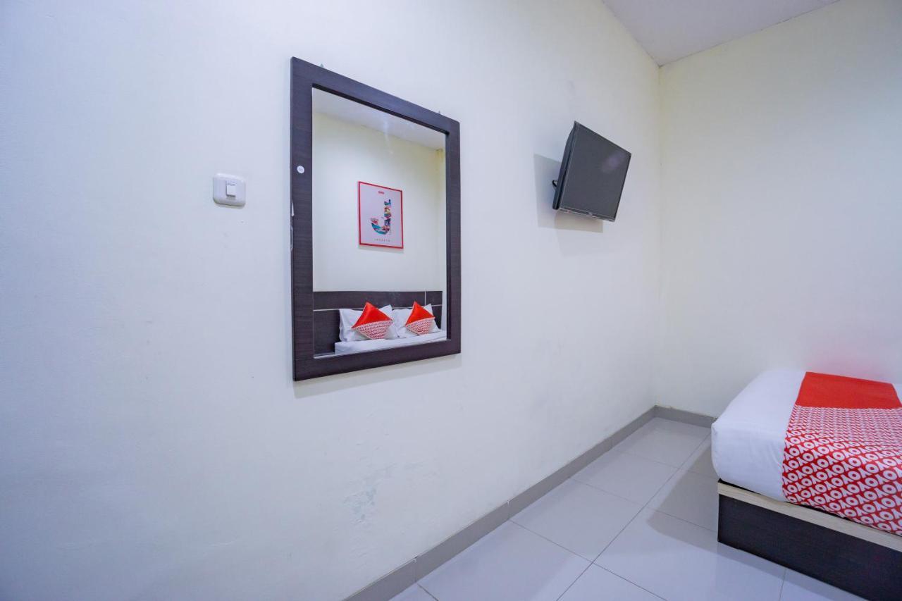 Oyo 2357 Syariah Grand Raudhah Hotell Jakarta Exteriör bild
