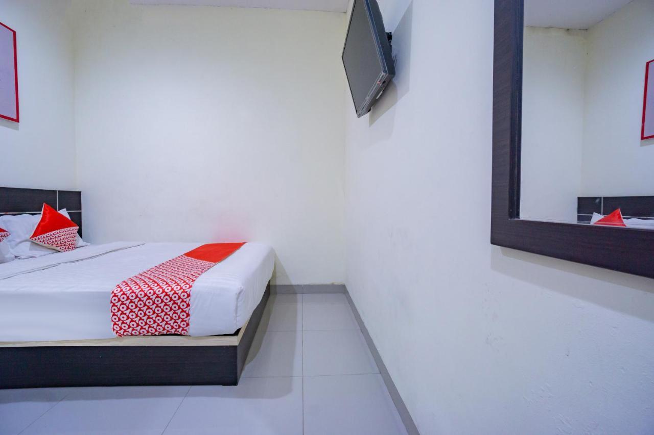 Oyo 2357 Syariah Grand Raudhah Hotell Jakarta Exteriör bild