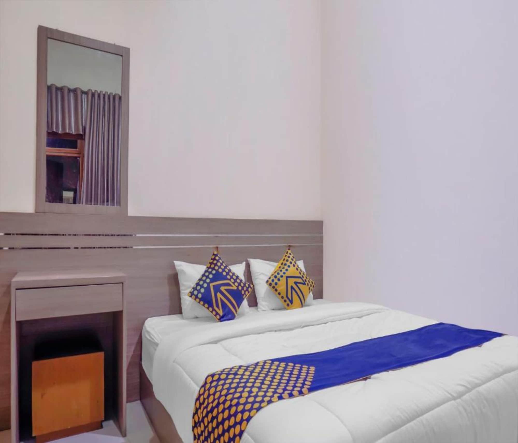 Oyo 2357 Syariah Grand Raudhah Hotell Jakarta Exteriör bild